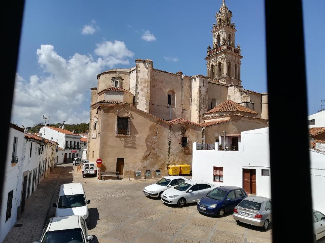Buhardilla Rustica Mirando A Santa Catalina Apartamento Jerez De Los Caballeros Exterior foto